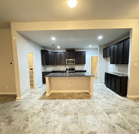 5-bedroom rental at 4576 Scots Elm in Schertz TX