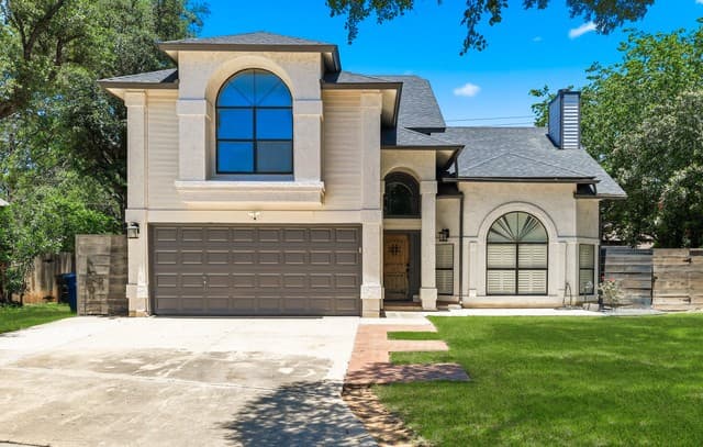 5-bedroom home for sale at 15323 Clear Grove in San Antonio TX