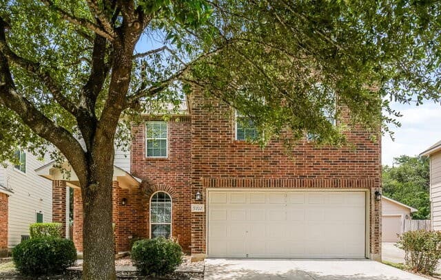 3-bedroom rental at 9202 Hilltop Crossing Dr in San Antonio TX