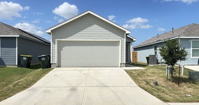 4-bedroom rental at 11653 Dog Rose in Converse TX