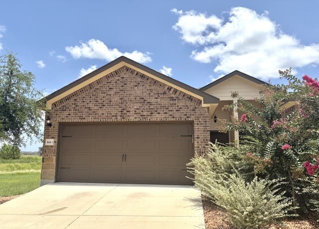 3-bedroom rental at 5606 Rio Canyon Unit 1 in Converse TX