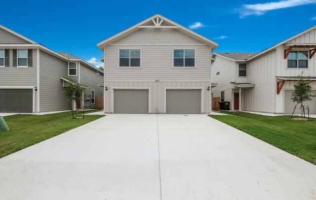 3-bedroom rental at 2507 Lynwood Bnd Unit 101 in San Antonio TX