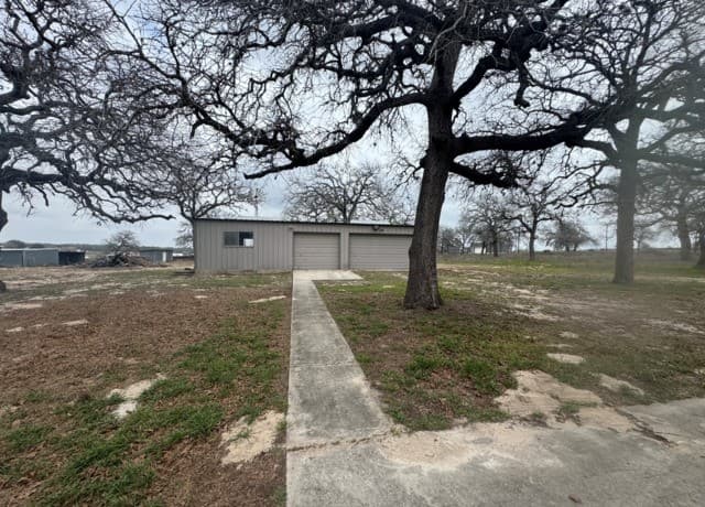 3-bedroom rental at 2626 County Road 319 in La Vernia TX