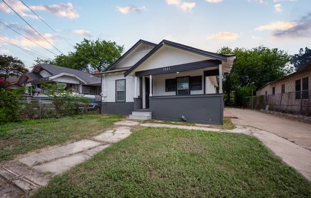 3-bedroom rental at 1731 Hays St in San Antonio TX