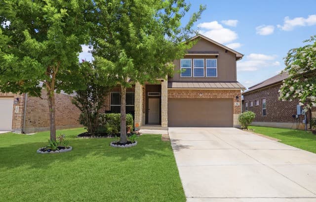 5-bedroom home for sale at 256 Albarella in Cibolo TX