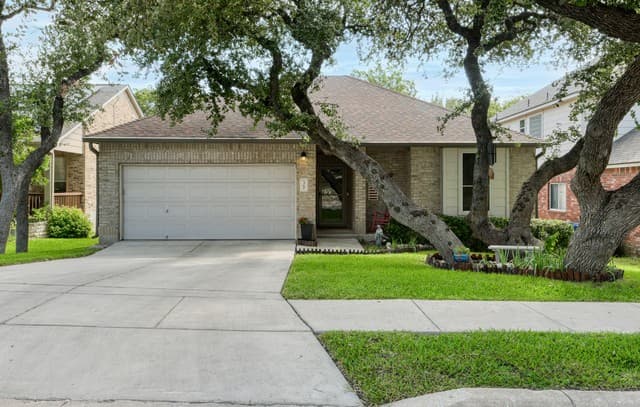 3-bedroom home for sale at 39 Ferris Creek in San Antonio TX