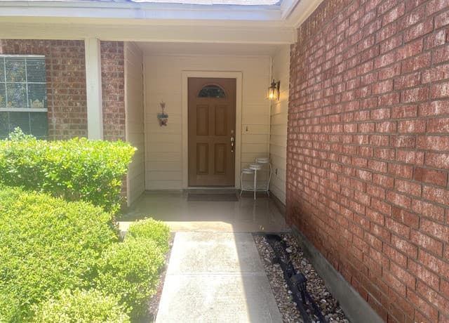 3-bedroom home for sale at 1006 Magnolia Smt in San Antonio TX