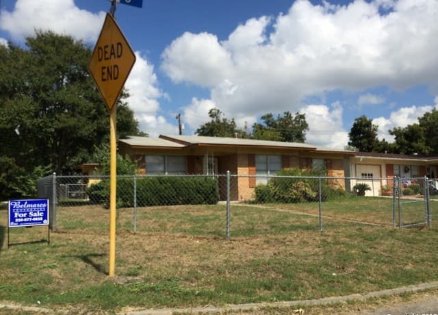 3-bedroom rental at 2139 Babs Dr in San Antonio TX