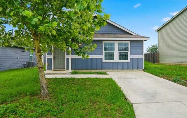 3-bedroom rental at 423 Ambush Rdg in San Antonio TX