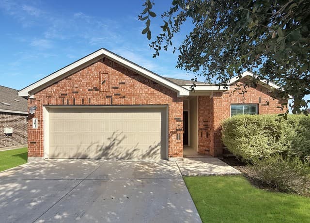 4-bedroom rental at 401 Utica Way in Cibolo TX