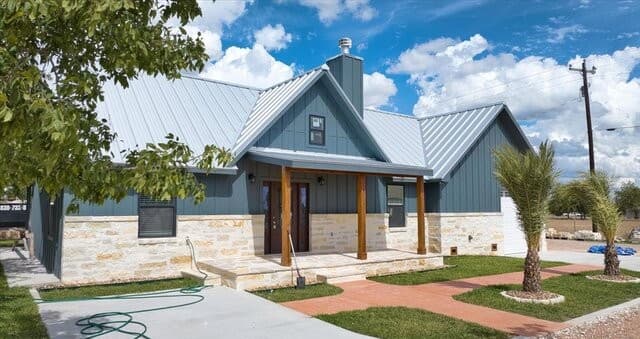 3-bedroom home for sale at 207 N Fourth in Harper TX