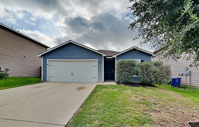 3-bedroom rental at 2942 Emery in San Antonio TX