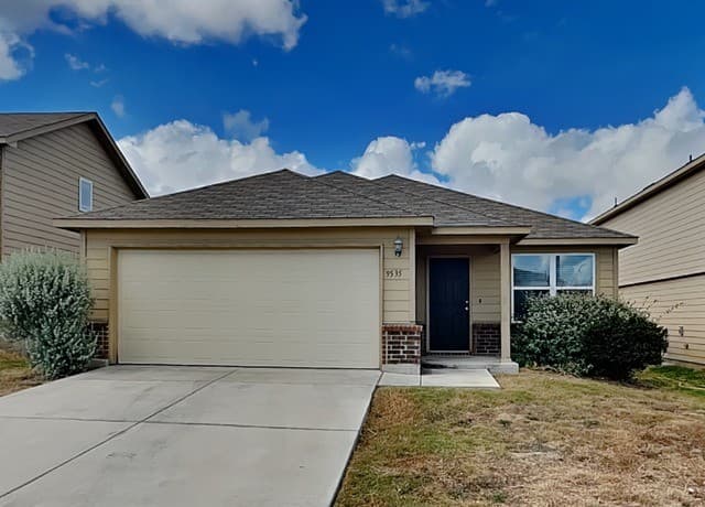 3-bedroom rental at 9535 Apple Ridge in San Antonio TX