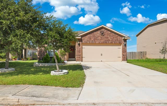 3-bedroom home for sale at 12220 Stratsburg in San Antonio TX