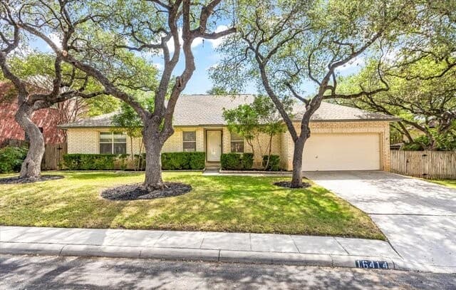 4-bedroom home for sale at 16414 Encanto Pass in San Antonio TX