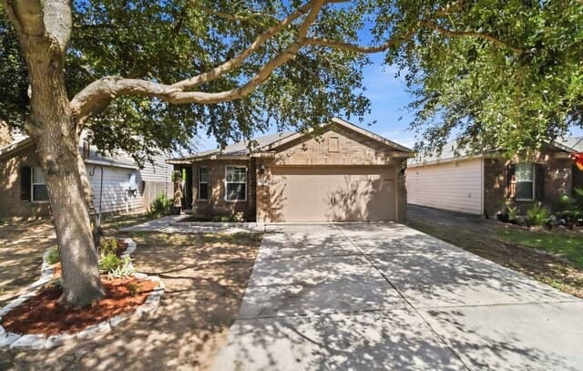 4-bedroom home for sale at 11854 Luckey Vis in San Antonio TX
