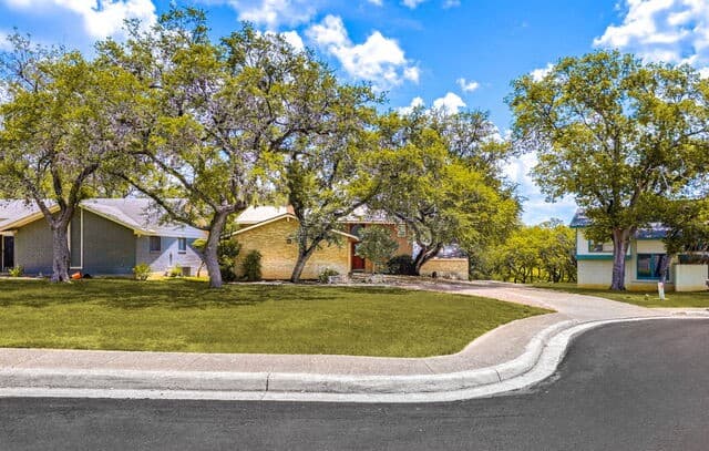 4-bedroom home for sale at 15106 Circle Oak in San Antonio TX