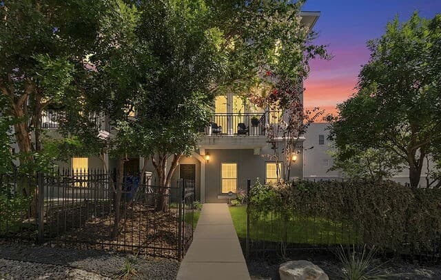 3-bedroom home for sale at 215 E Mulberry Ave in San Antonio TX