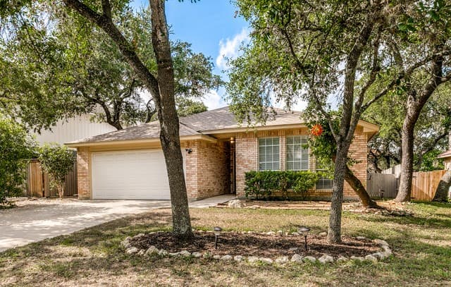 3-bedroom home for sale at 8602 Timber Pl in San Antonio TX