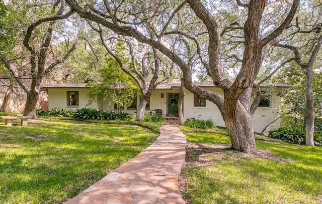 4-bedroom home for sale at 707 College Blvd in San Antonio TX